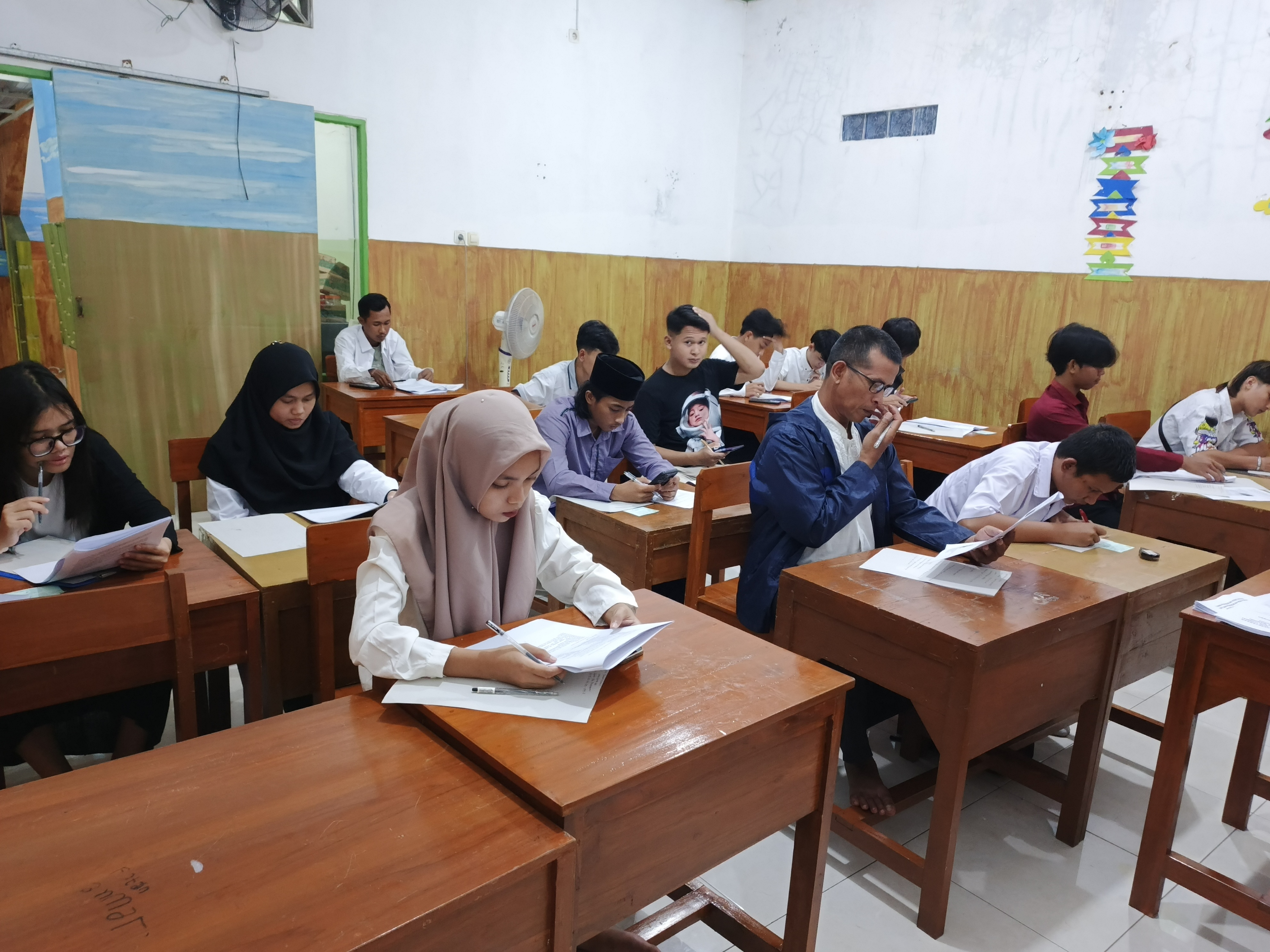 Gambar Ujian Kesetaraan Paket B Berlangsung Lancar di PKBM Intan Prima Mandiri