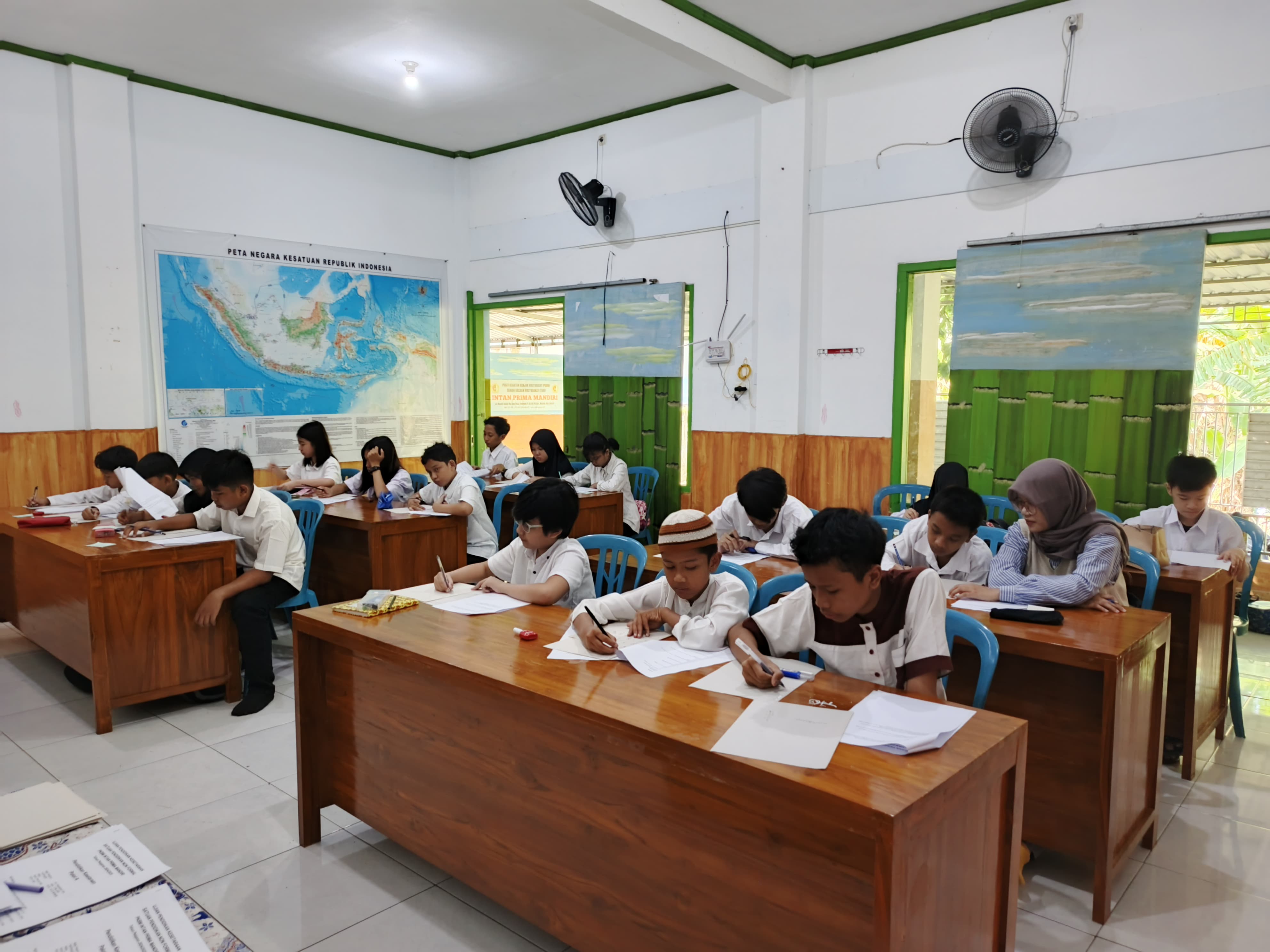 Gambar Peran Tutor dalam Menumbuhkan Karakter dan Kemandirian Warga Belajar PKBM Intan Prima Mandiri